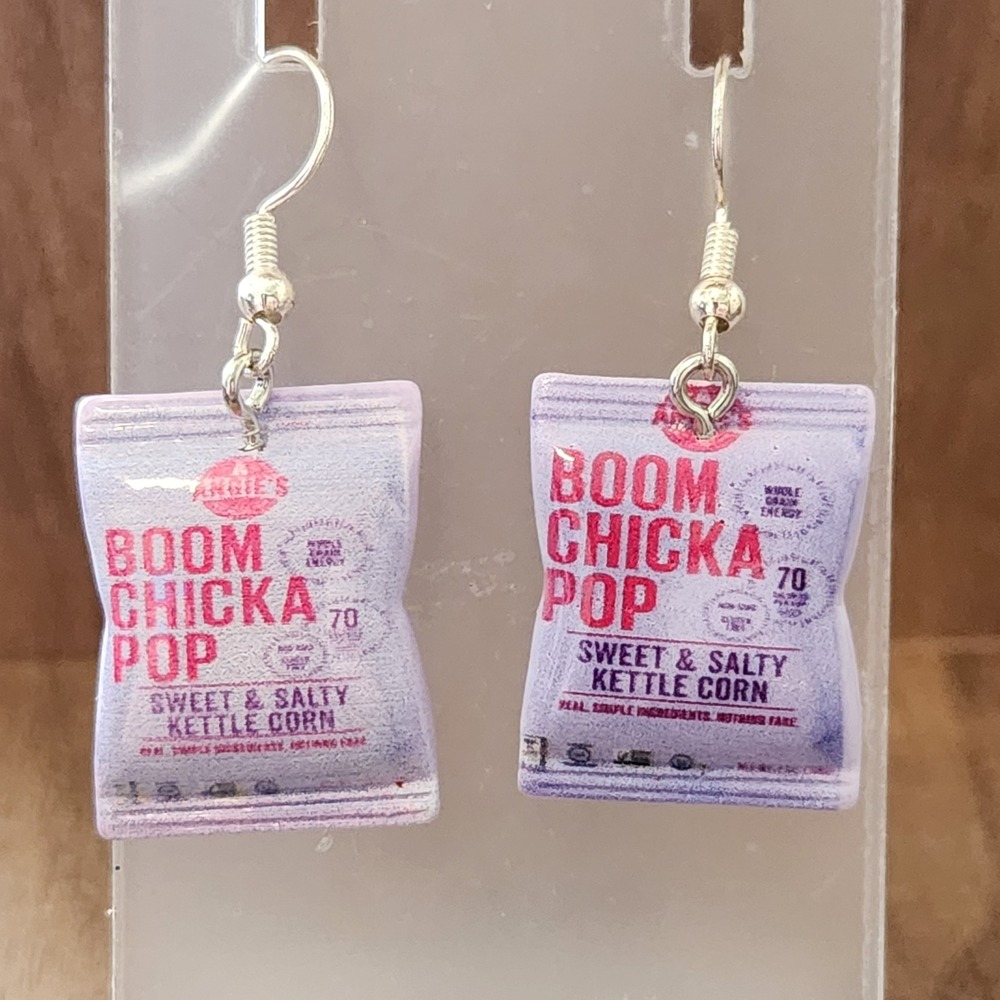 Handmade Boom Chick A Pop Dangle Earrings Multi-Color NWOT Ladies Quirky‎ Y2K